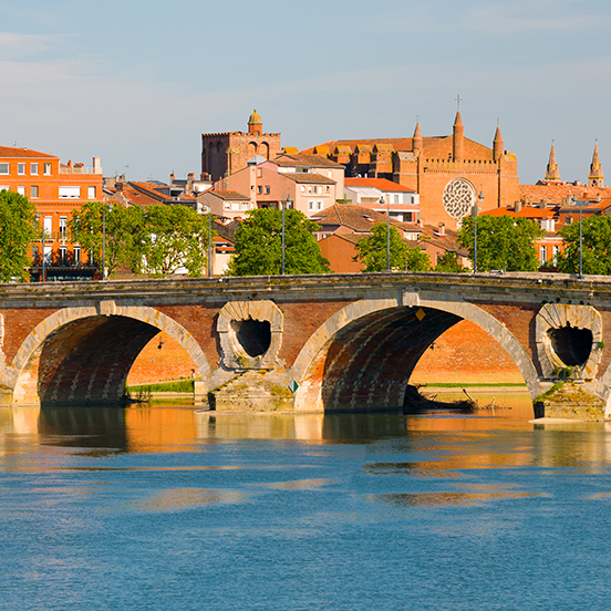 Car rental with the buyback option in Toulouse, France